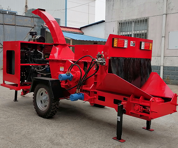 铁链板输送木材粉碎机现场试机