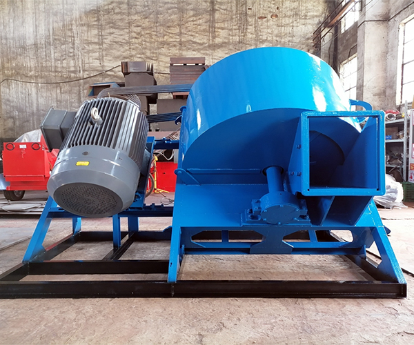 菇木粉碎机试机视频